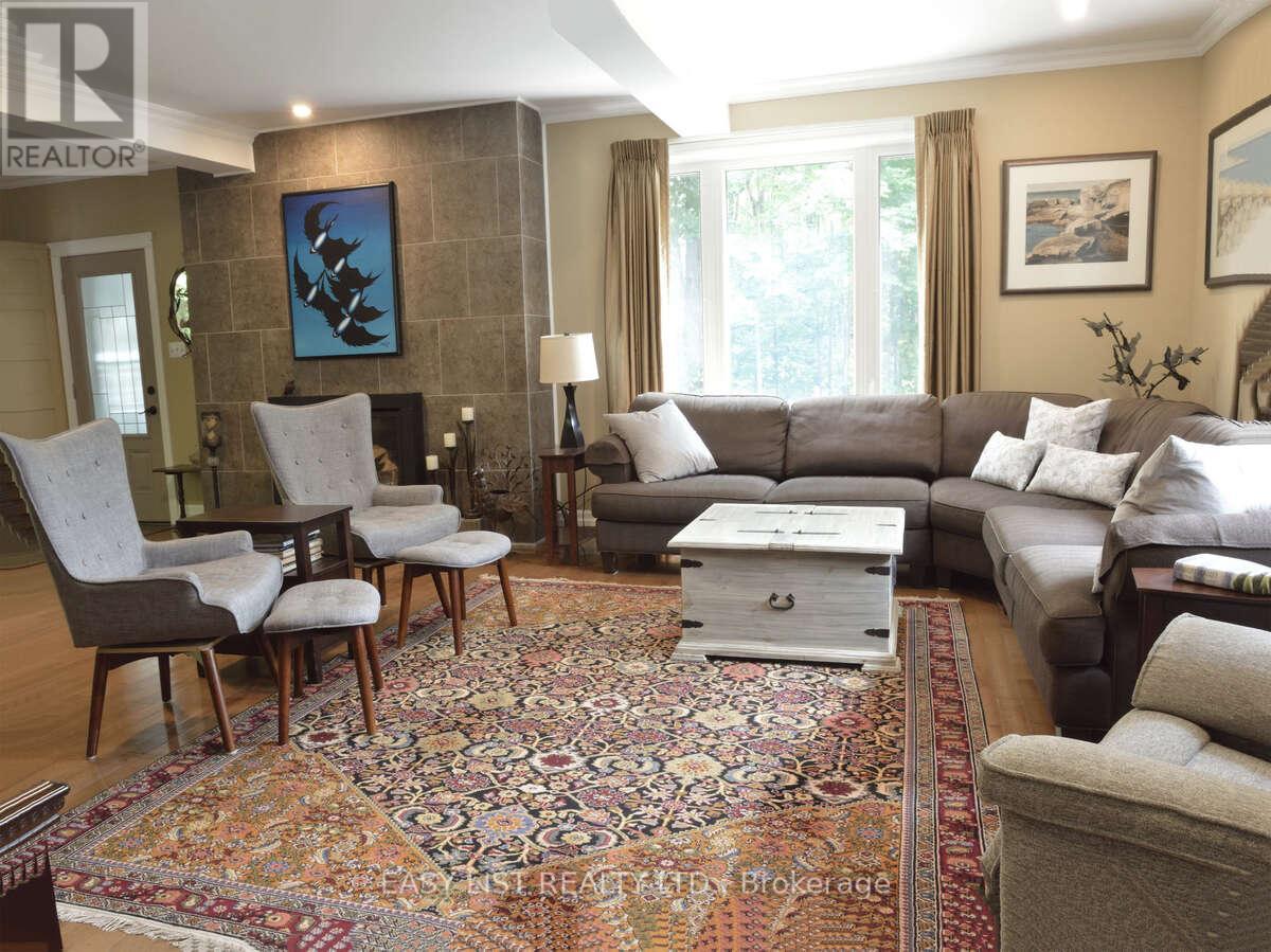 424 Huron Road, South Bruce Peninsula, Ontario  N0H 2T0 - Photo 14 - X12125931