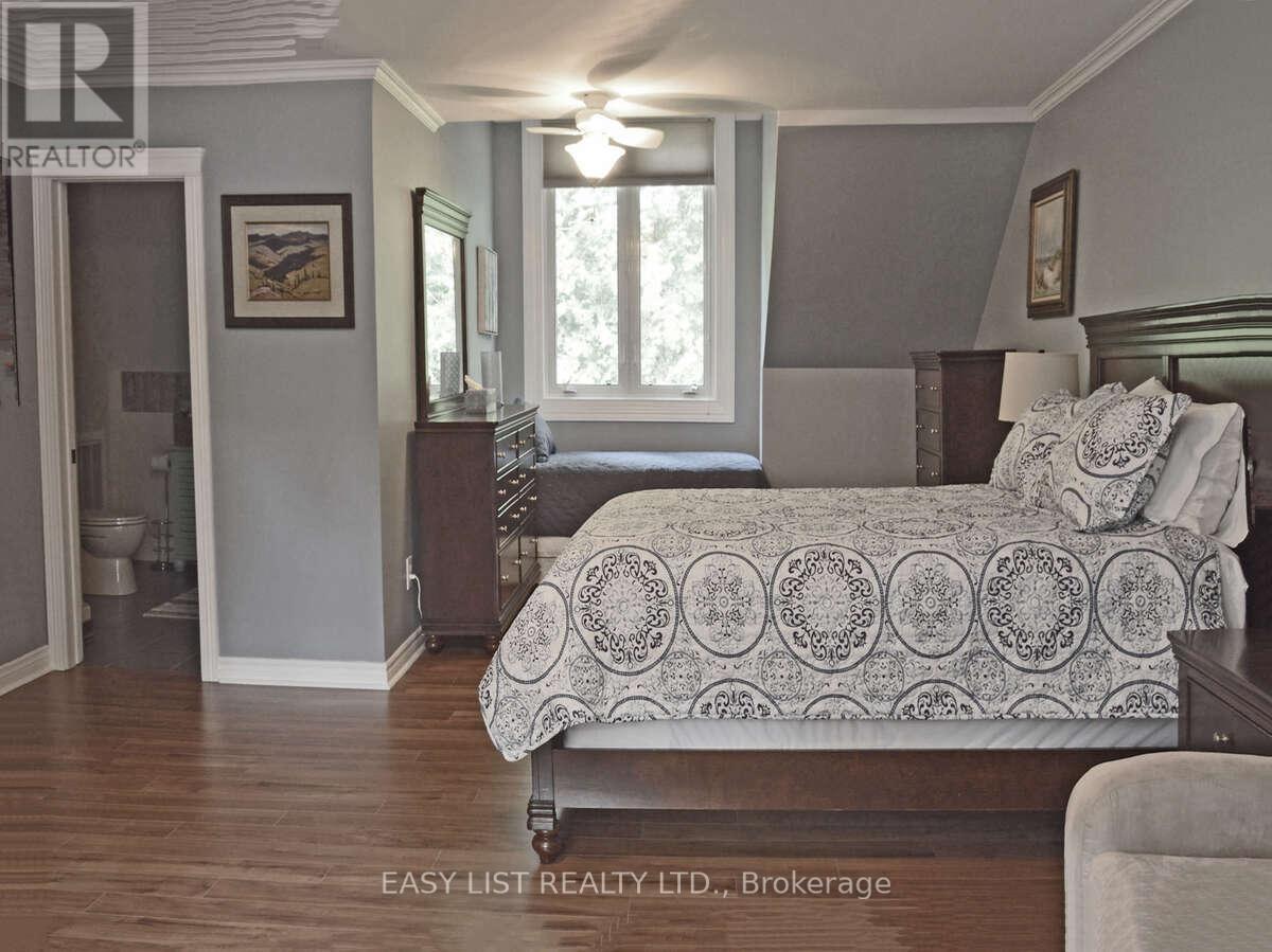 424 Huron Road, South Bruce Peninsula, Ontario  N0H 2T0 - Photo 22 - X12125931