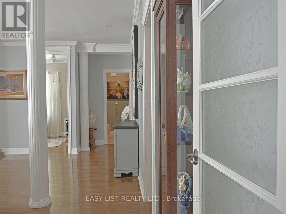 424 Huron Road, South Bruce Peninsula, Ontario  N0H 2T0 - Photo 8 - X12125931