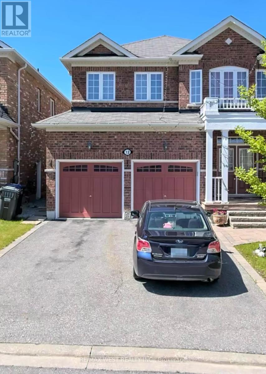 12 HAVILAND CIRCLE, Brampton, Ontario