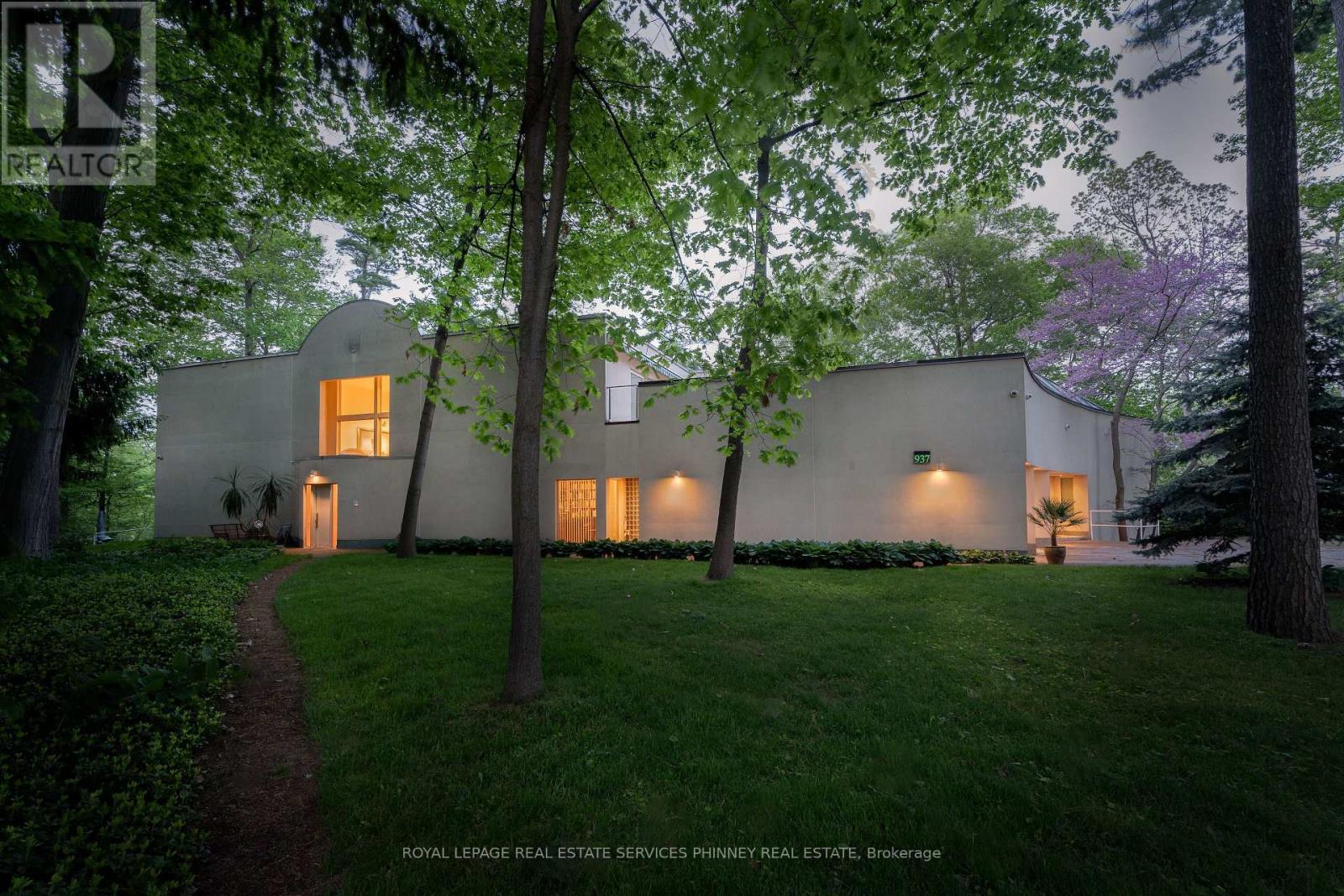 Property at 937 WHITTIER CRESCENT image 1