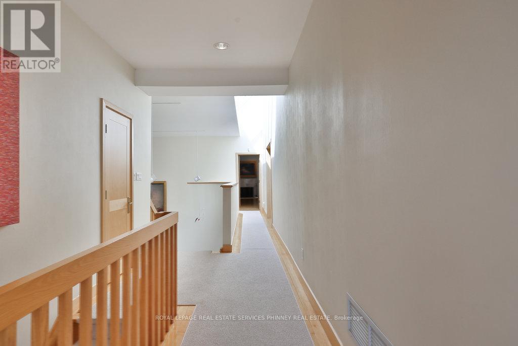 937 Whittier Crescent, Mississauga, Ontario  L5H 2X4 - Photo 27 - W12372879
