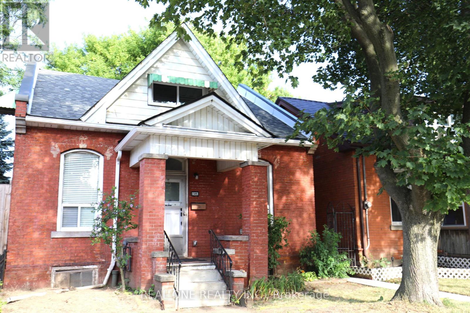 Upper Level Unit - 148 Victoria Avenue N, Hamilton, Ontario  L8L 5E8 - Photo 7 - X12372873