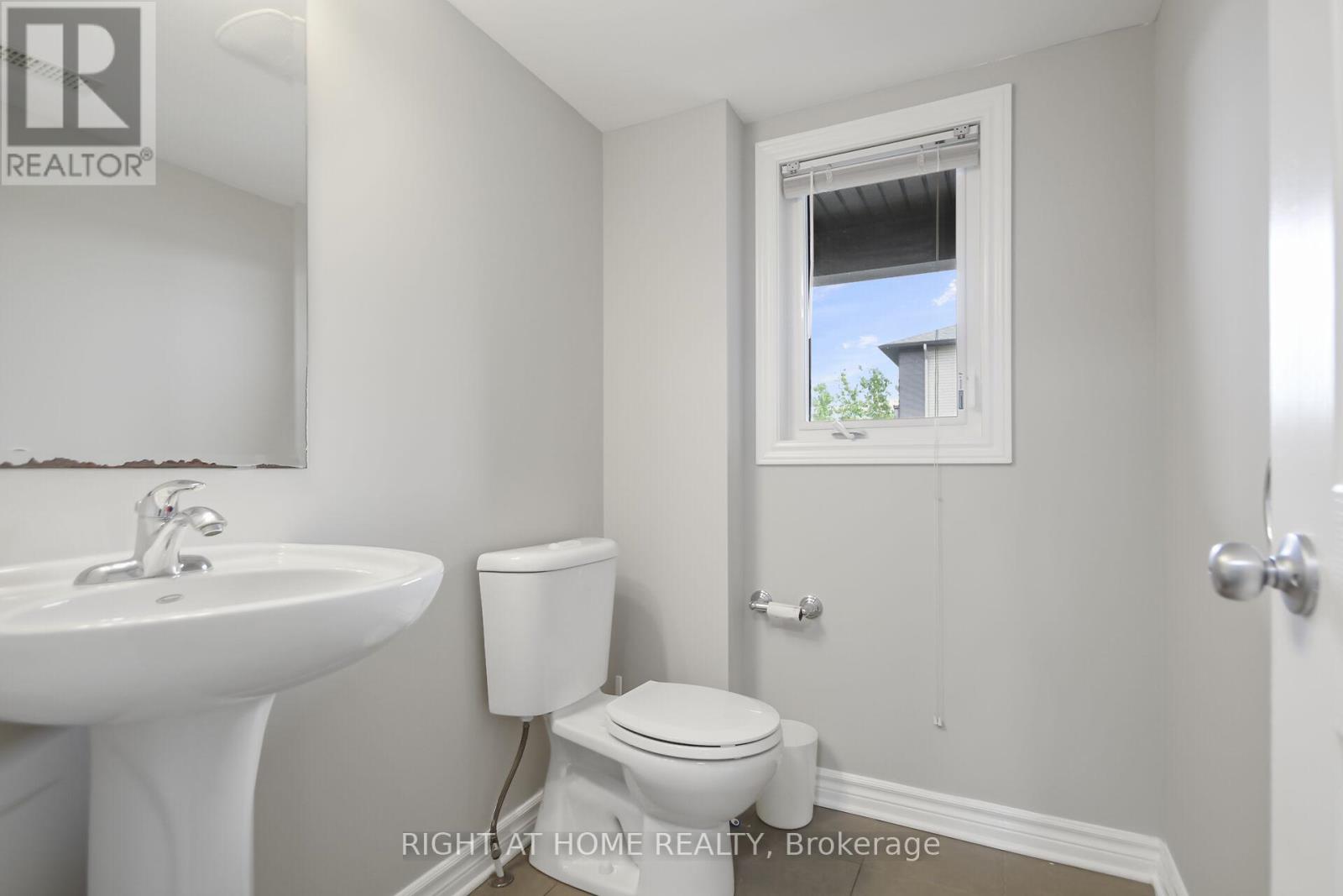 B - 1120 Klondike Road, Ottawa, Ontario  K2K 0H2 - Photo 19 - X12296150
