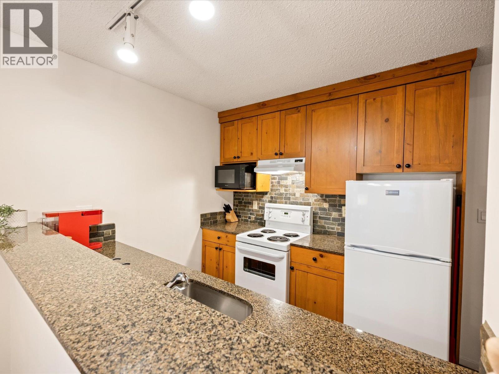 413 4200 Whistler Way, Whistler, British Columbia  V8E 1J4 - Photo 12 - R3041783