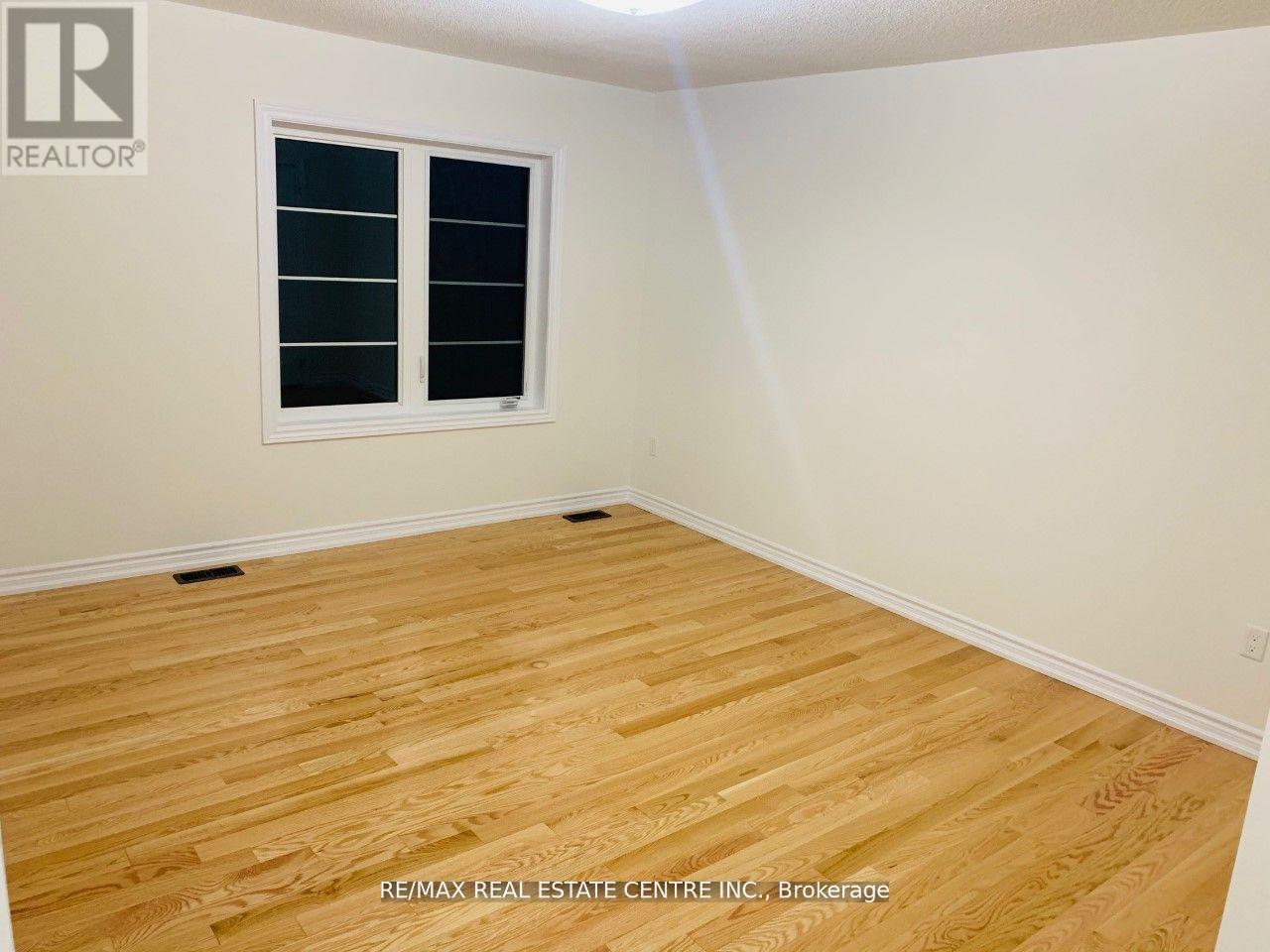 Upper - 21 Whitefish Street, Whitby, Ontario  L1P 0K5 - Photo 11 - E12372890