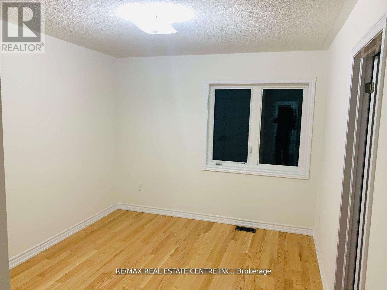 Upper - 21 Whitefish Street, Whitby, Ontario  L1P 0K5 - Photo 8 - E12372890