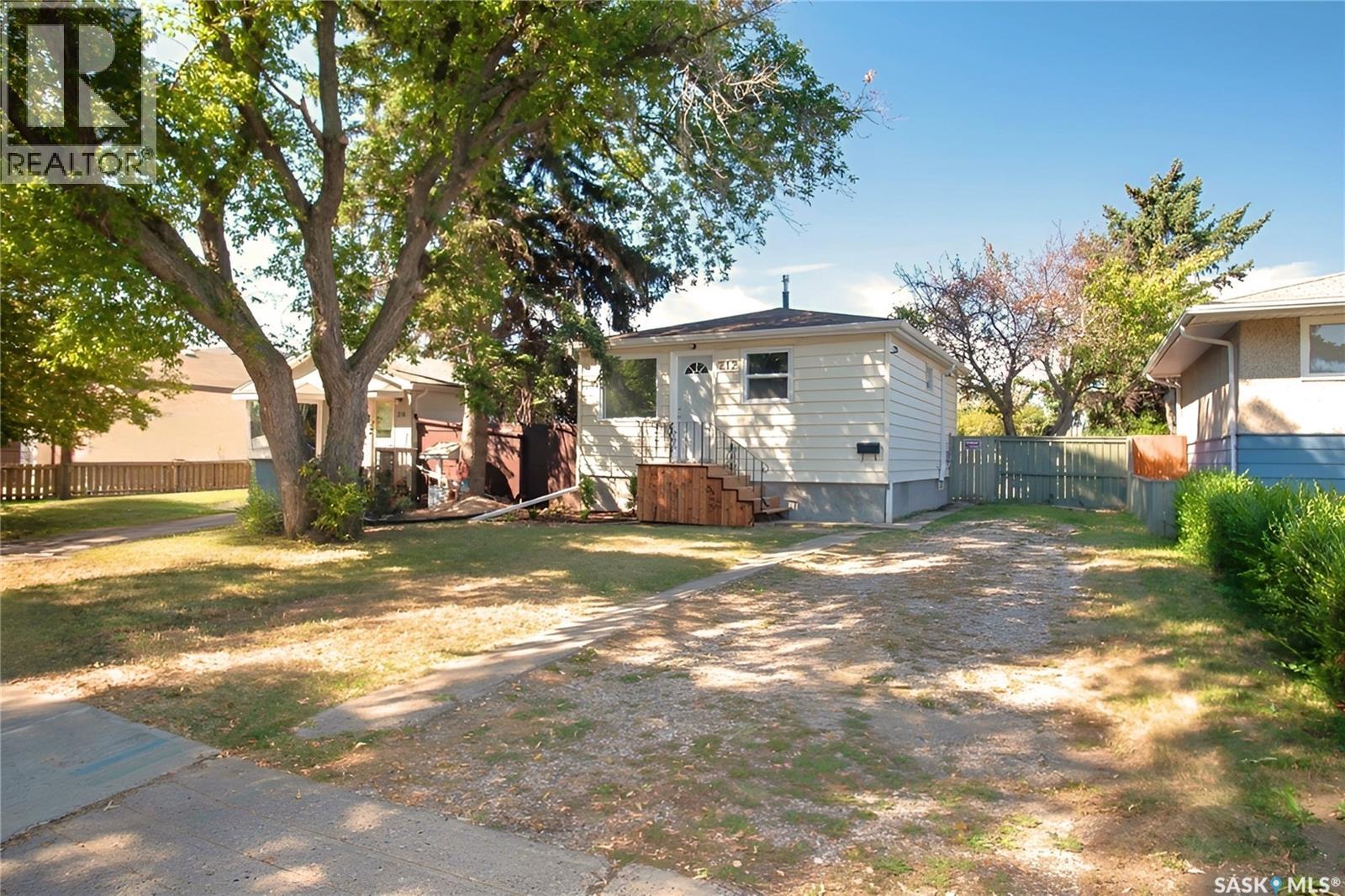 212 Angus Street, Regina, Saskatchewan  S4R 3K4 - Photo 1 - SK017091