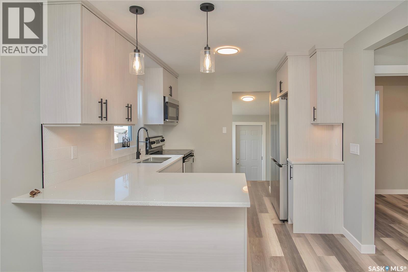 212 Angus Street, Regina, Saskatchewan  S4R 3K4 - Photo 3 - SK017091