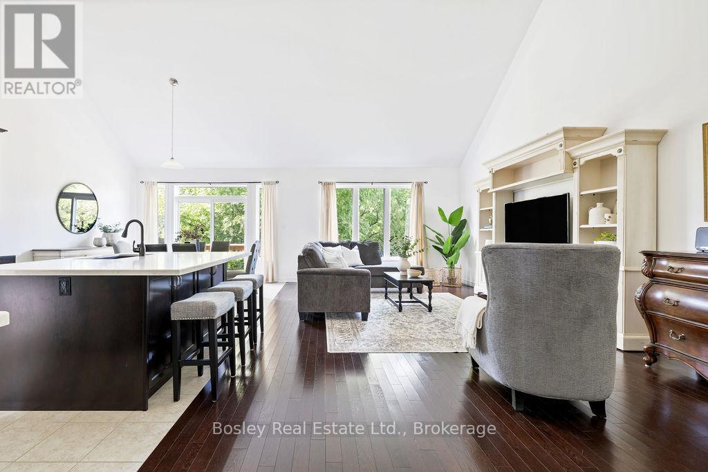 25 Mclean Avenue, Collingwood, Ontario L9Y 3V2 - Photo 12 - S12371410