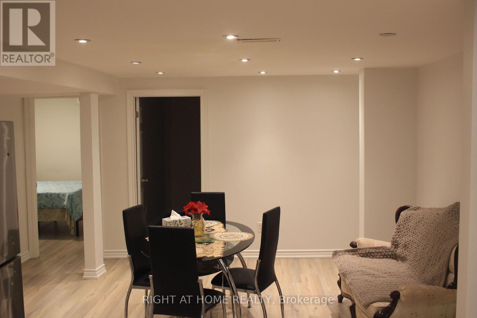 27 Mary Pearson Drive, Markham, Ontario  L3S 2Y8 - Photo 3 - N12372897