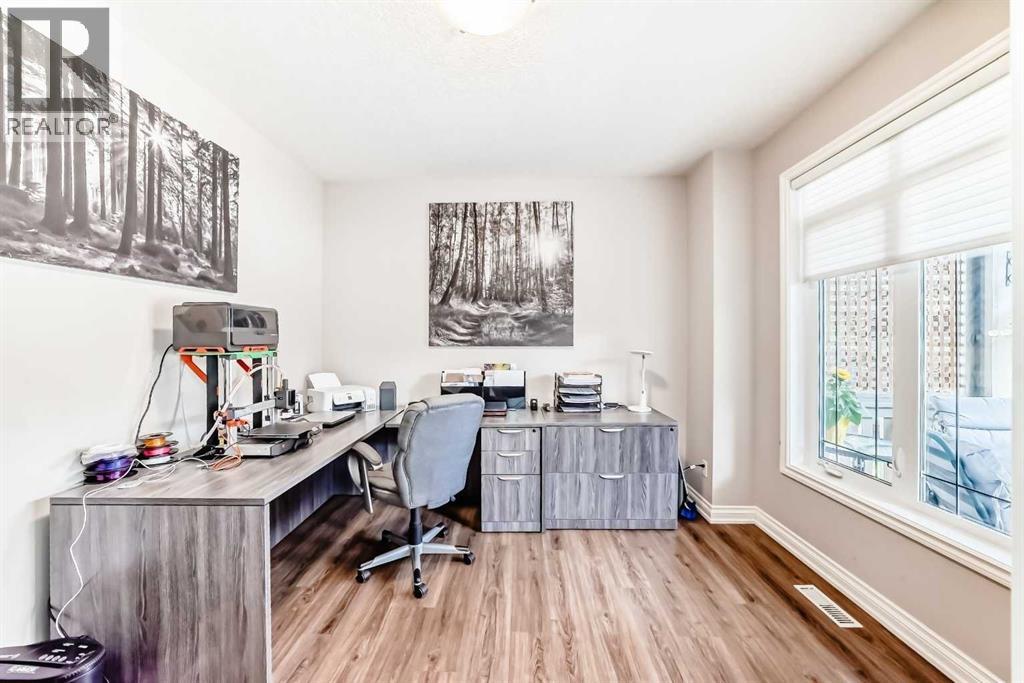 187 Hawkmere View, Chestermere, Alberta  T1X 1T8 - Photo 4 - A2241076