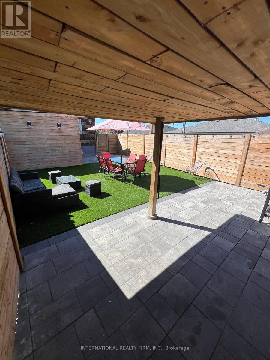 10 Rambler Place, Toronto, Ontario  M3L 1N7 - Photo 20 - W12372915