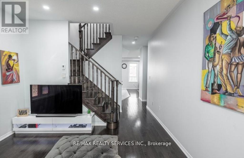 2419 Kentucky Derby Way E, Oshawa, Ontario  L1L 0H3 - Photo 4 - E12329185