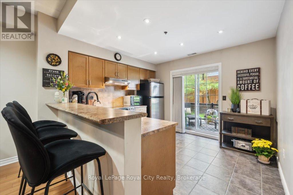 101 - 308 Watson Parkway N, Guelph, Ontario  N1E 0G7 - Photo 13 - X12372924