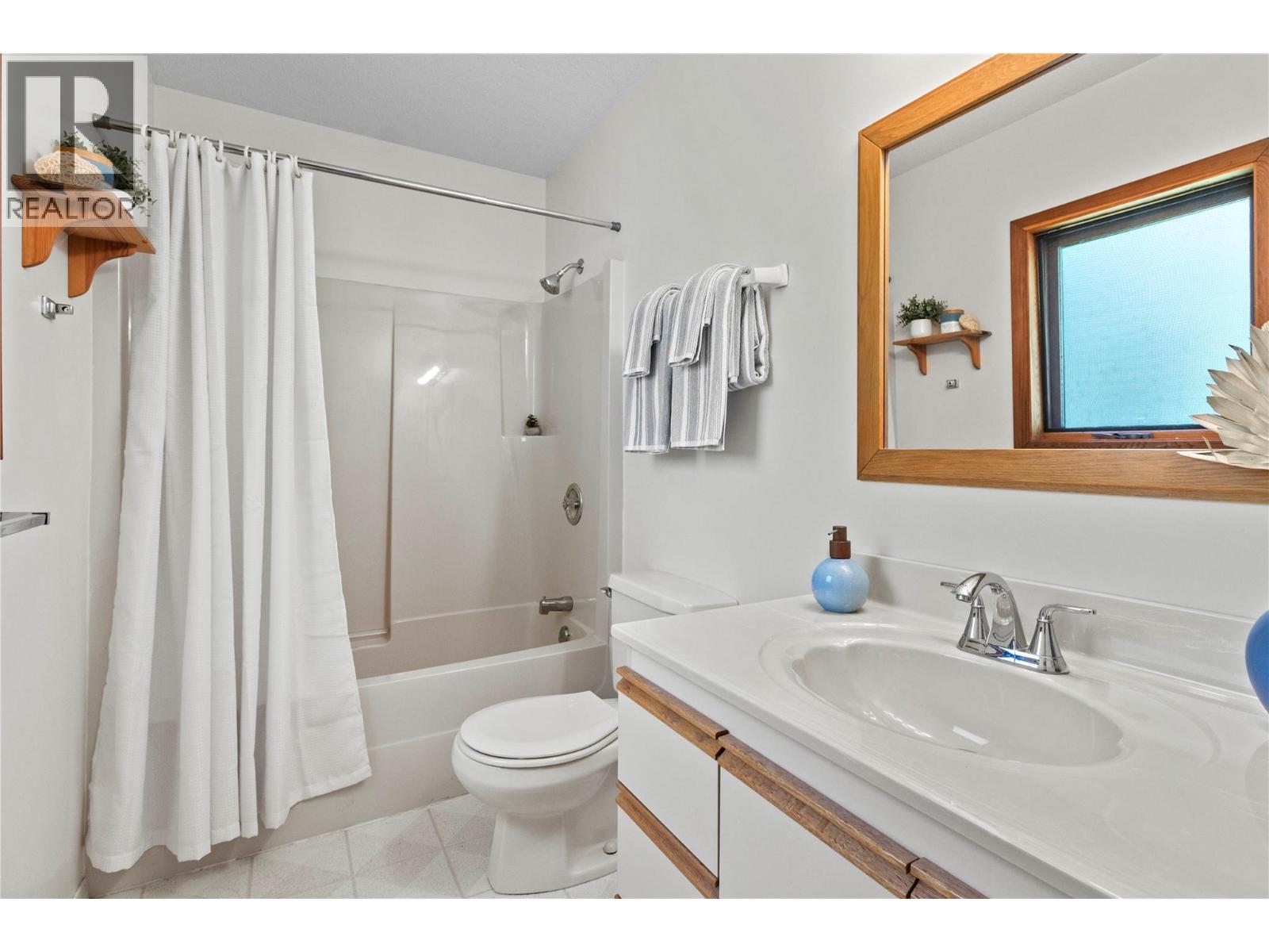 4006 Express Point Road, Scotch Creek, British Columbia  V0E 1M5 - Photo 37 - 10346107