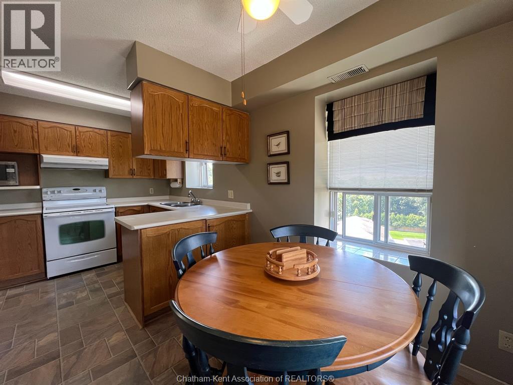 10 Van Allen Avenue Unit# 702, Chatham, Ontario  N7L 5K1 - Photo 21 - 25021907