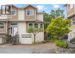 10 4580 West Saanich Rd West Oaks, Saanich, Ca