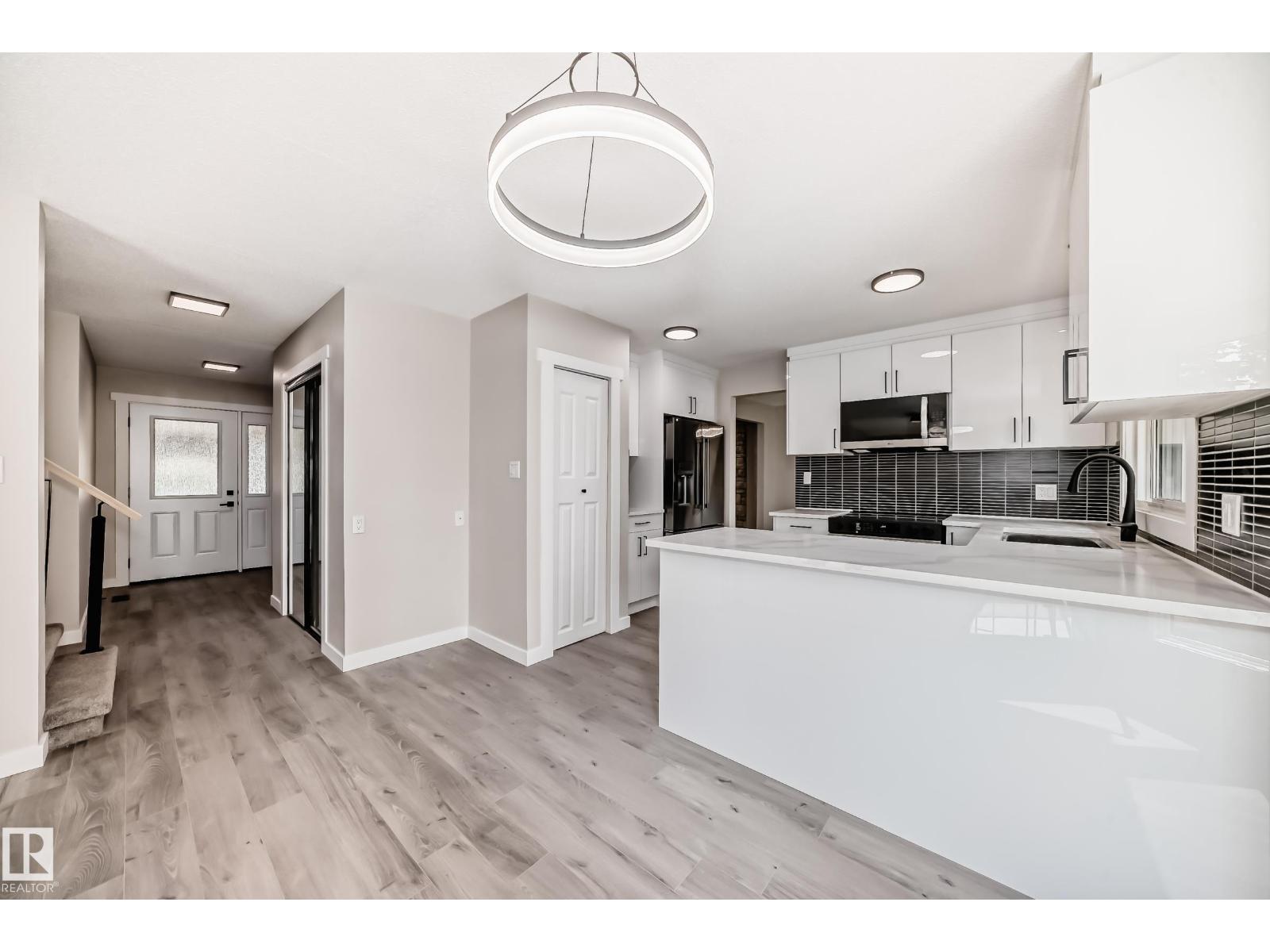 10423 35 Av Nw, Edmonton, Alberta  T6J 2M8 - Photo 13 - E4455569
