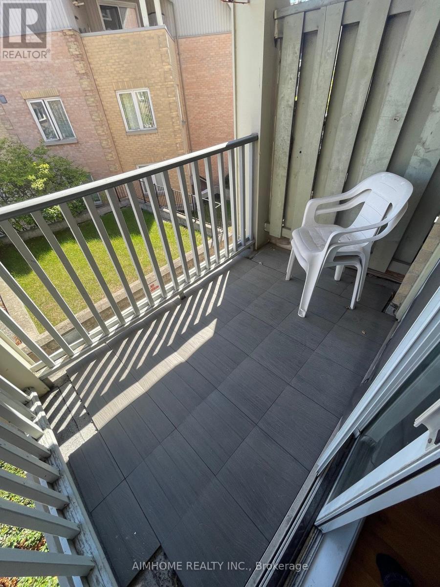 827 - 75 Weldrick Road E, Richmond Hill, Ontario  L4C 0H9 - Photo 10 - N12336255