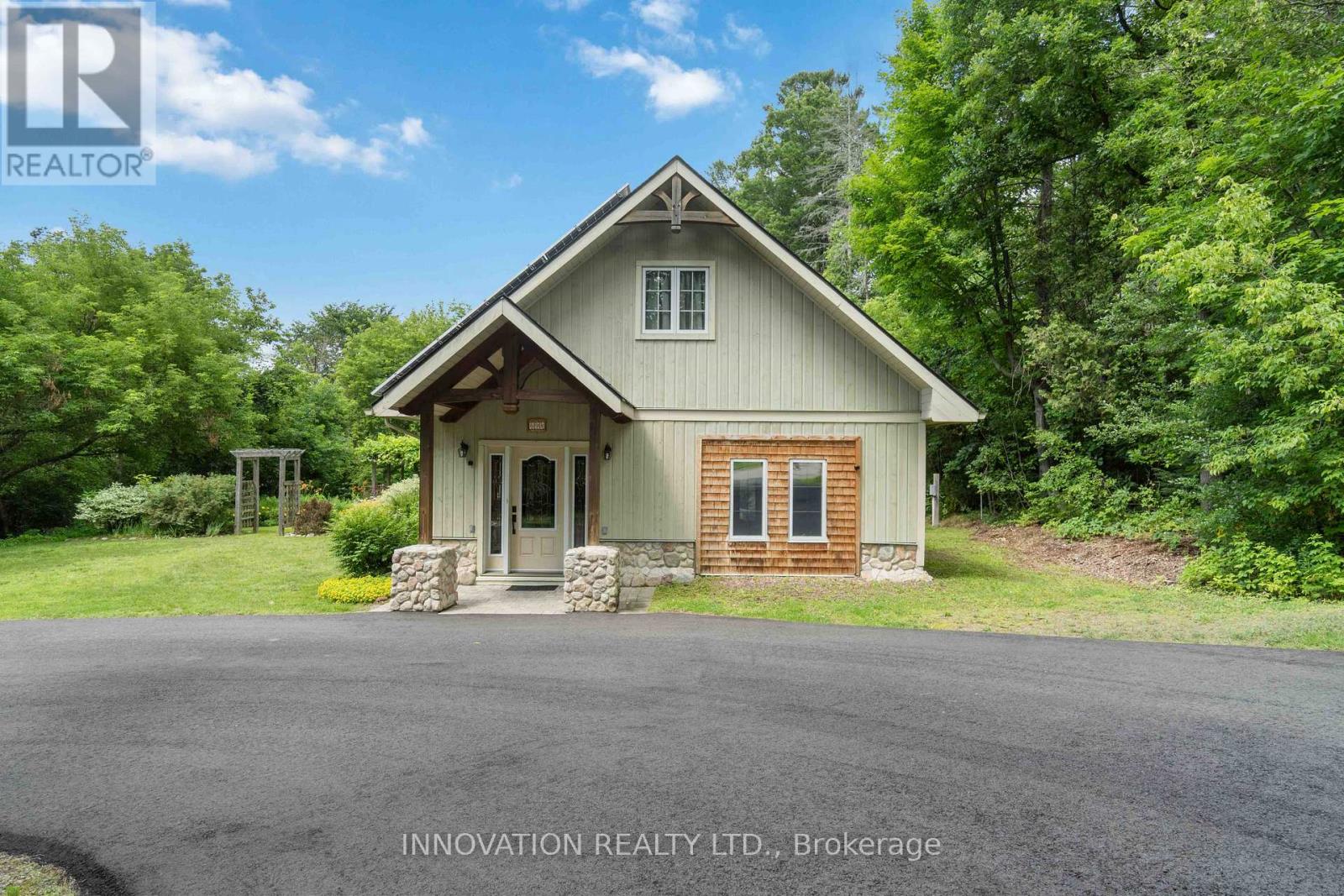 698 Moffat Street, Pembroke, Ontario  K8A 3Y1 - Photo 2 - X12372611