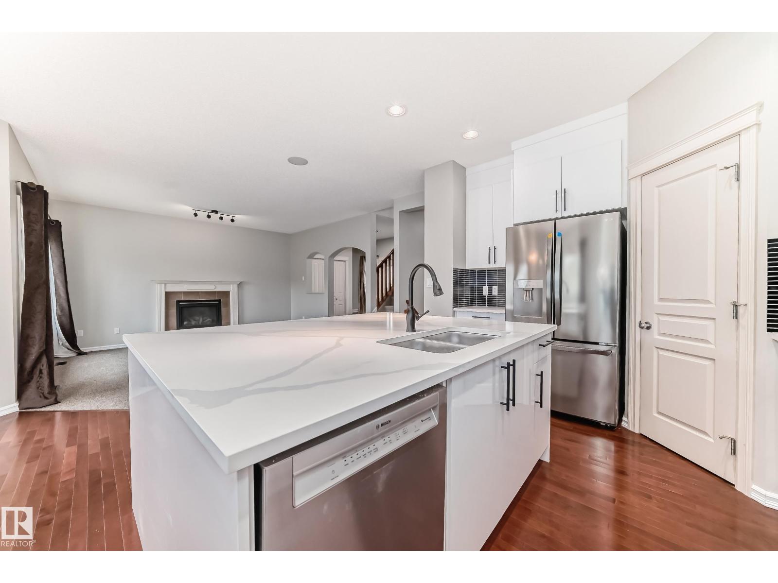 203 Caldwell Wy Nw, Edmonton, Alberta  T6M 2X2 - Photo 9 - E4455571