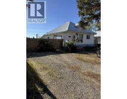 905 3rd Avenue, Beaverlodge, Ca
