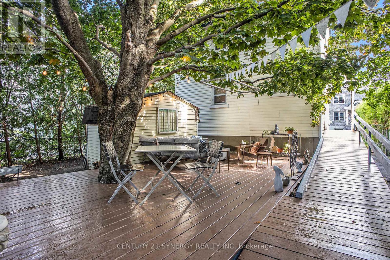 327 Richelieu Avenue, Ottawa, Ontario  K1L 6J8 - Photo 7 - X12236967