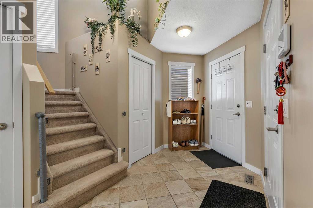 164 Covepark Close Ne, Calgary, Alberta  T3K 5R5 - Photo 2 - A2251451