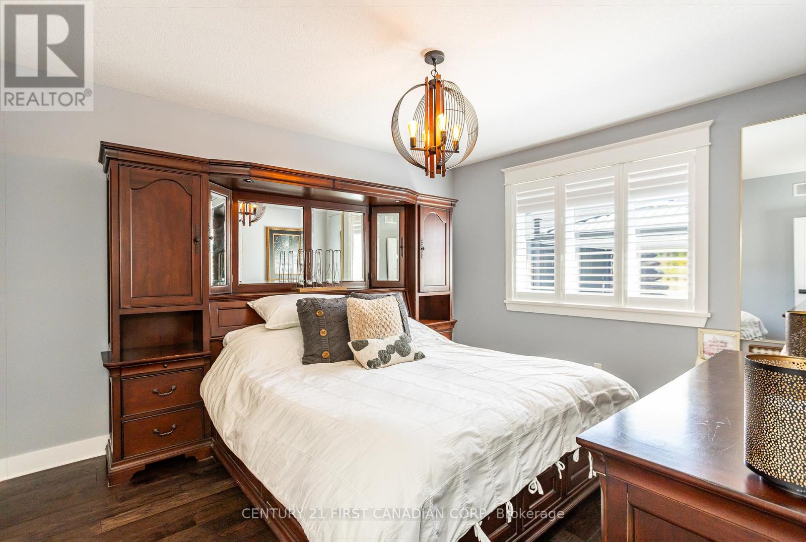7 Sunrise Lane, Lambton Shores, Ontario  N0M 1T0 - Photo 20 - X12372967