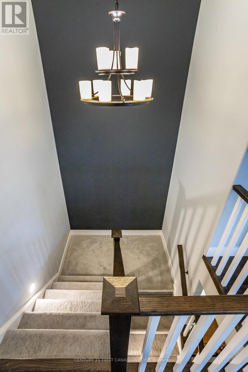 7 Sunrise Lane, Lambton Shores, Ontario  N0M 1T0 - Photo 28 - X12372967