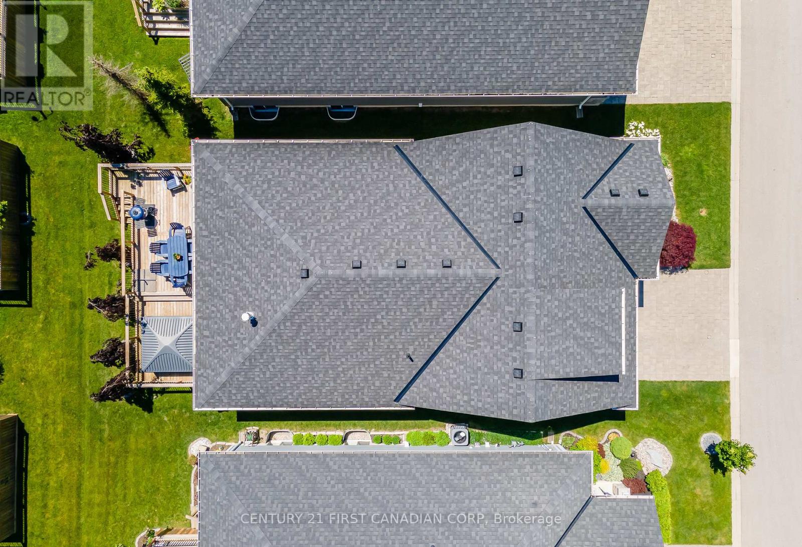 7 Sunrise Lane, Lambton Shores, Ontario  N0M 1T0 - Photo 47 - X12372967