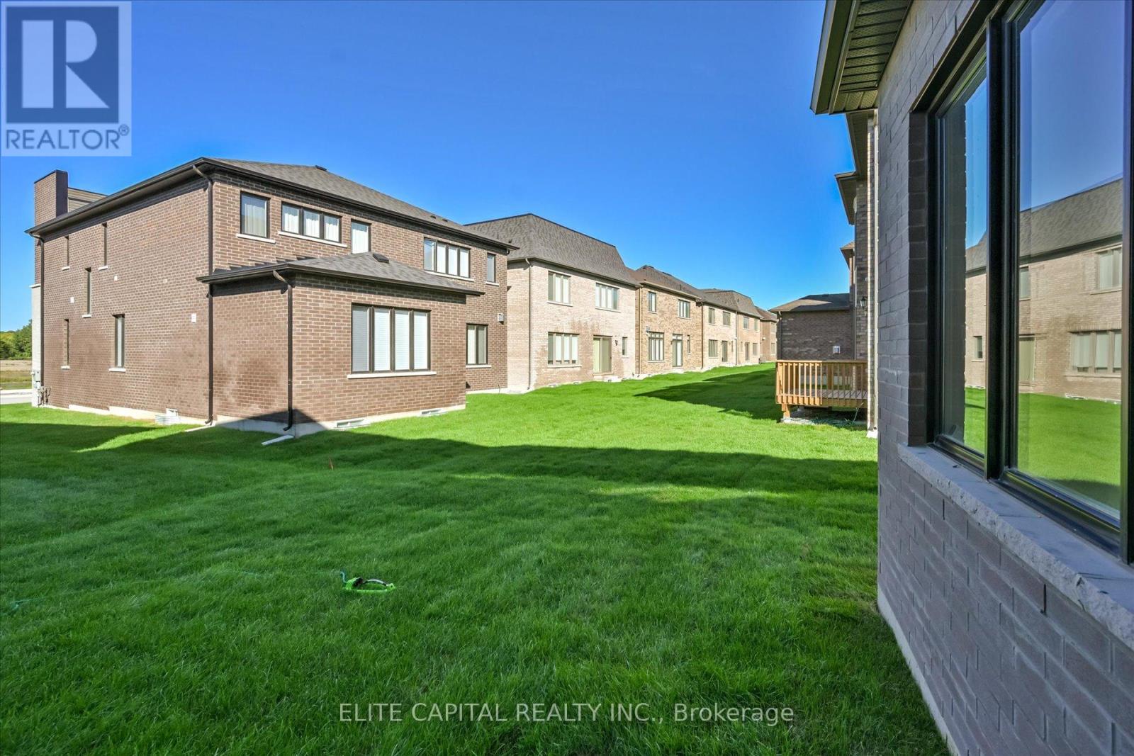 45 Godfrey Willis Drive, Markham, Ontario  L6C 3N2 - Photo 38 - N12372956