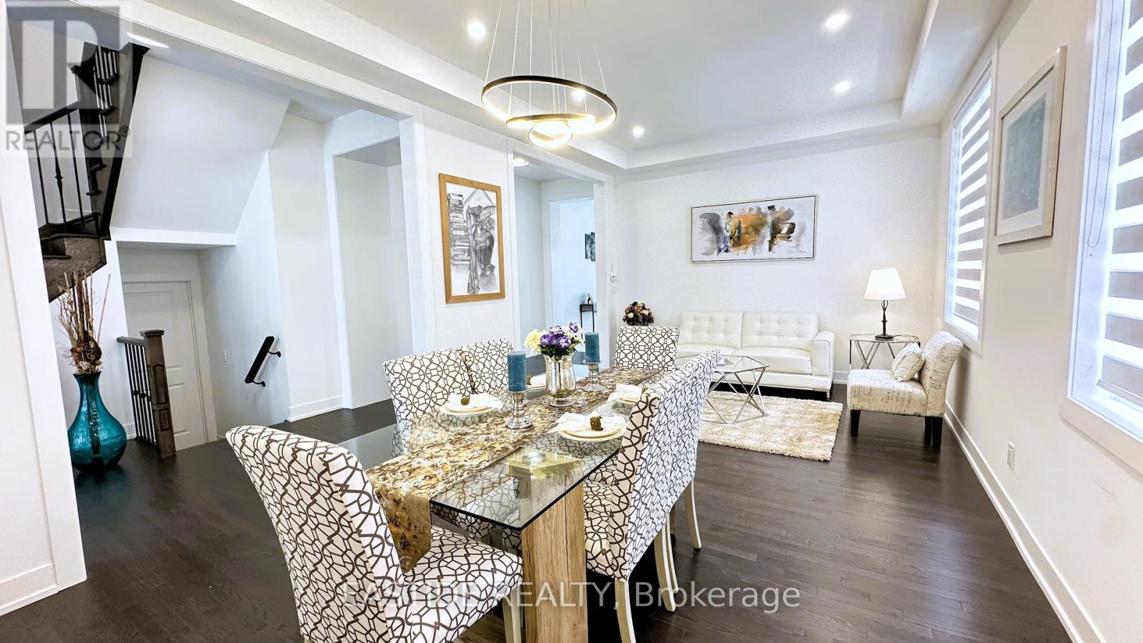 67 Marlene Johnston Drive, East Gwillimbury, Ontario  L9N 1K3 - Photo 8 - N12372966
