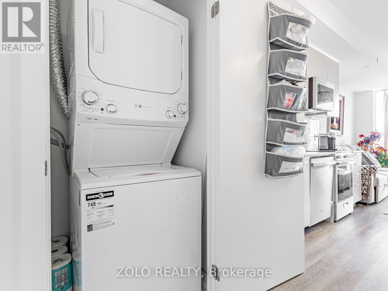 906 - 185 Deerfield Road, Newmarket, Ontario  L3Y 0G7 - Photo 4 - N12372971