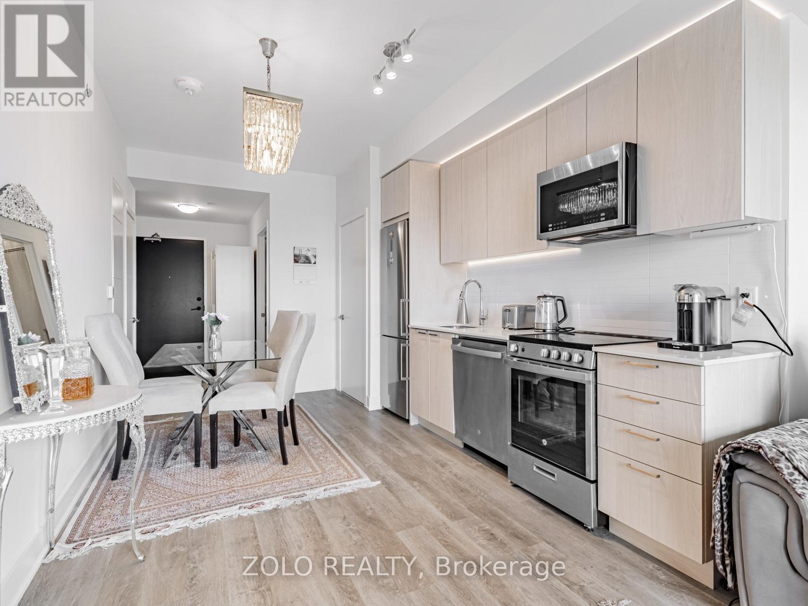 906 - 185 Deerfield Road, Newmarket, Ontario  L3Y 0G7 - Photo 8 - N12372971
