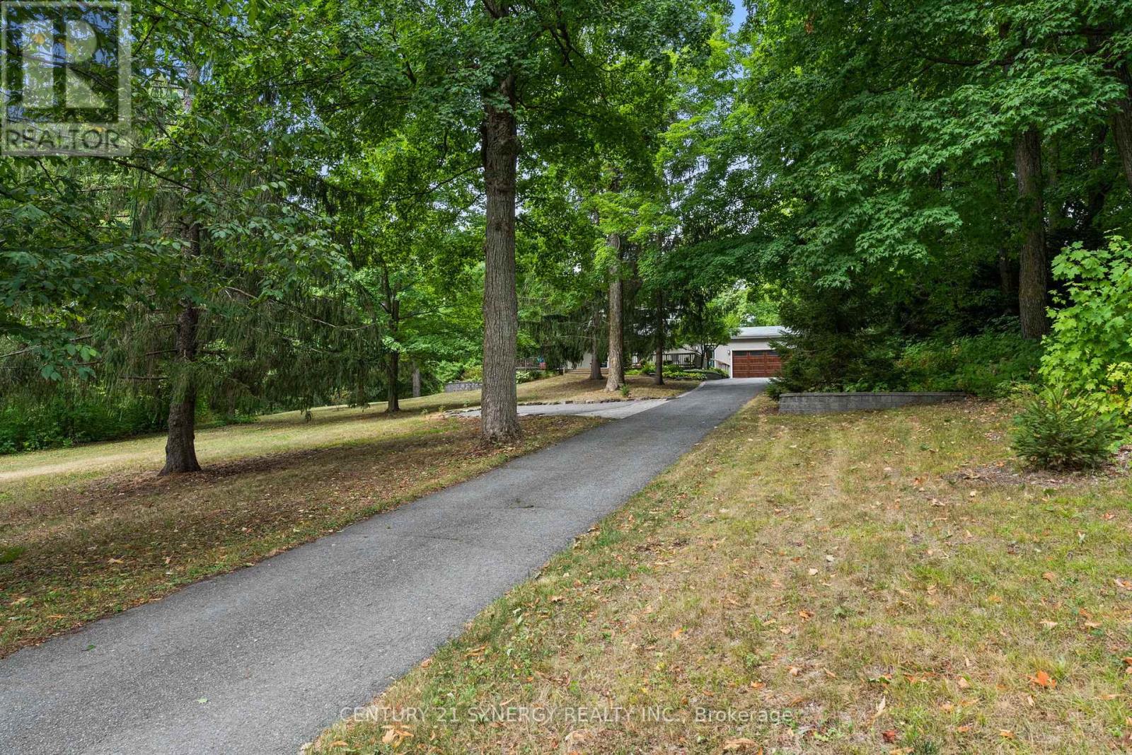 Property at 5984 THIRD LINE ROAD N image 3