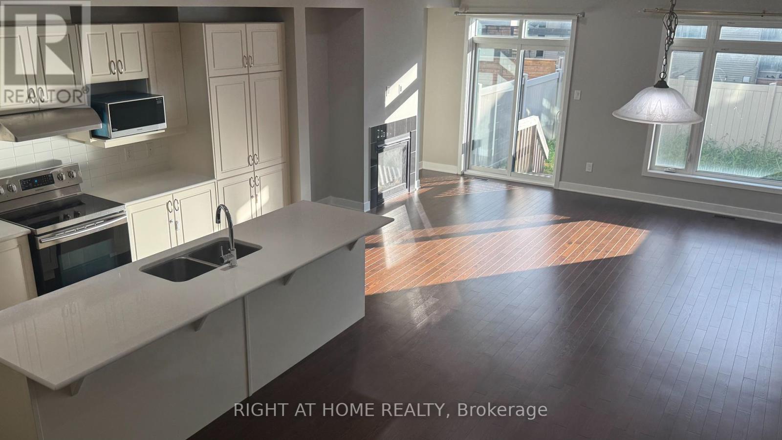 771 Twist Way, Ottawa, Ontario  K2V 0M3 - Photo 4 - X12372999
