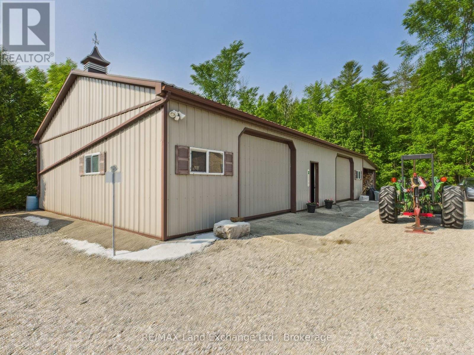 390 Paradise Lake Street, Huron-Kinloss, Ontario  N0G 2H0 - Photo 11 - X12373009