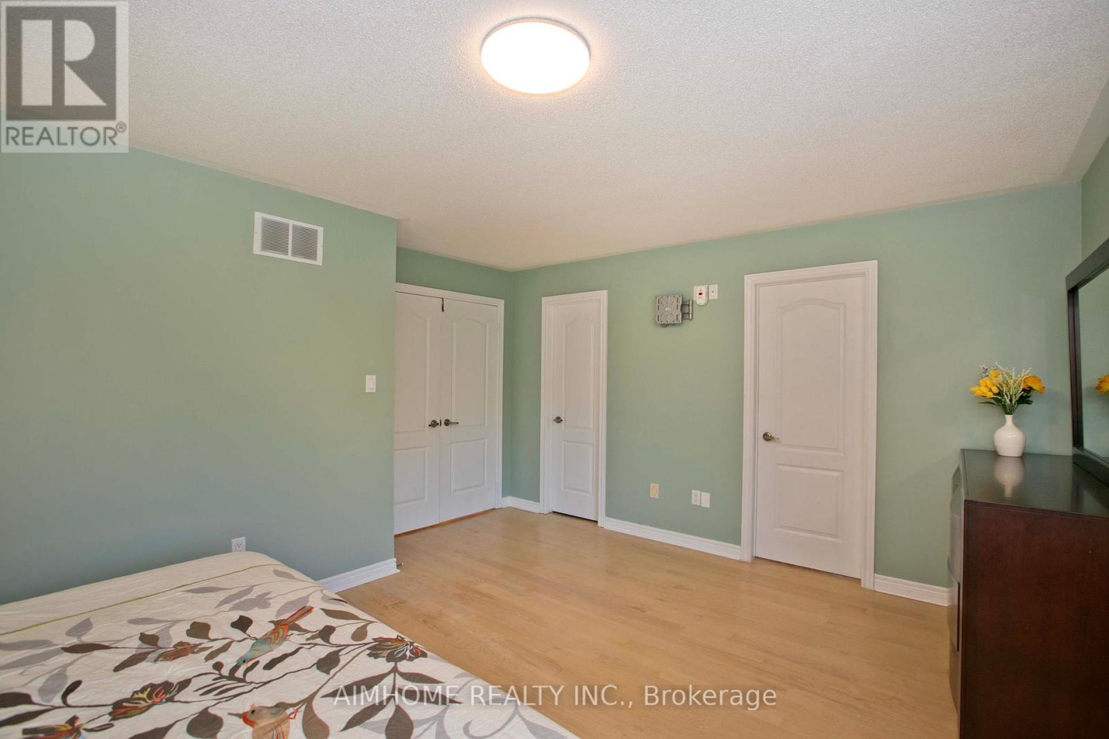99 Colesbrook Road, Richmond Hill, Ontario  L4S 2G3 - Photo 23 - N12372994