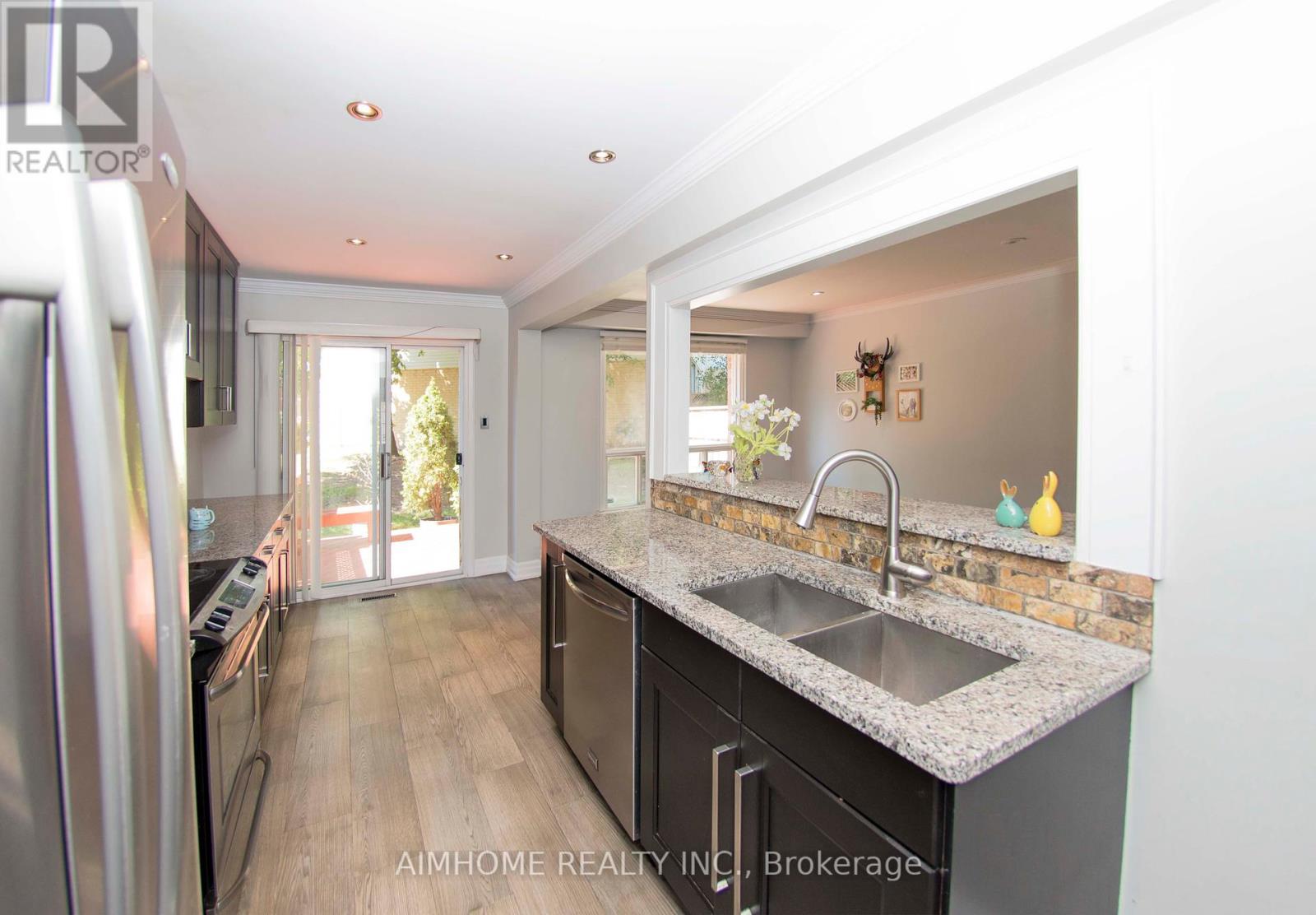 54 - 1224 Kirstie Court, Oakville, Ontario  L6H 5C5 - Photo 8 - W12373003