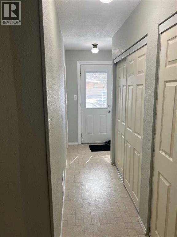 324 2  W, Bow Island, Alberta  T0K 0G0 - Photo 6 - A2212052