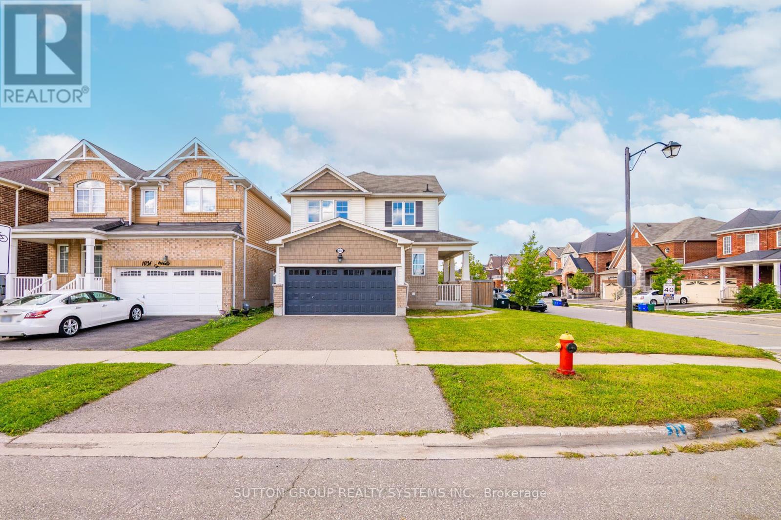 1030 Savoline Boulevard, Milton, Ontario  L9T 8P3 - Photo 2 - W12373013