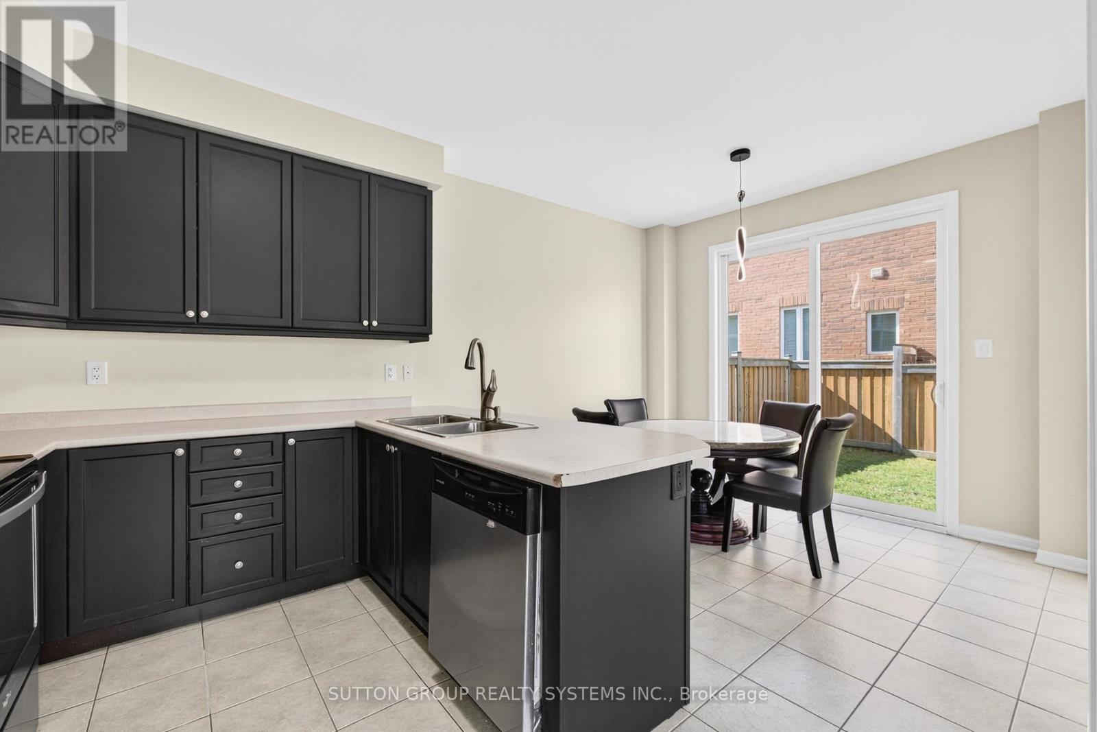 1030 Savoline Boulevard, Milton, Ontario  L9T 8P3 - Photo 24 - W12373013