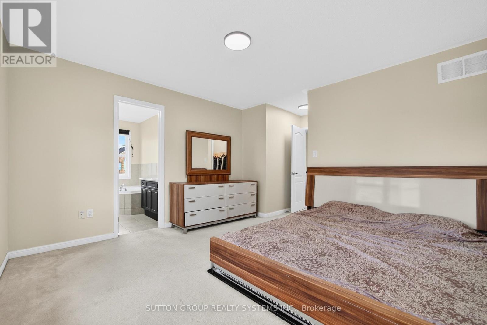 1030 Savoline Boulevard, Milton, Ontario  L9T 8P3 - Photo 32 - W12373013
