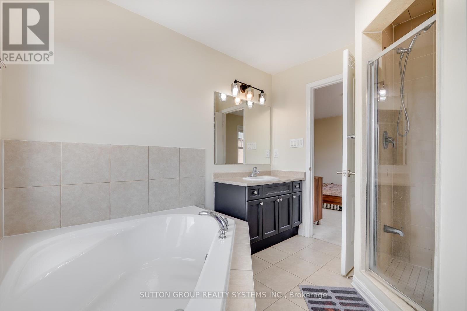 1030 Savoline Boulevard, Milton, Ontario  L9T 8P3 - Photo 34 - W12373013