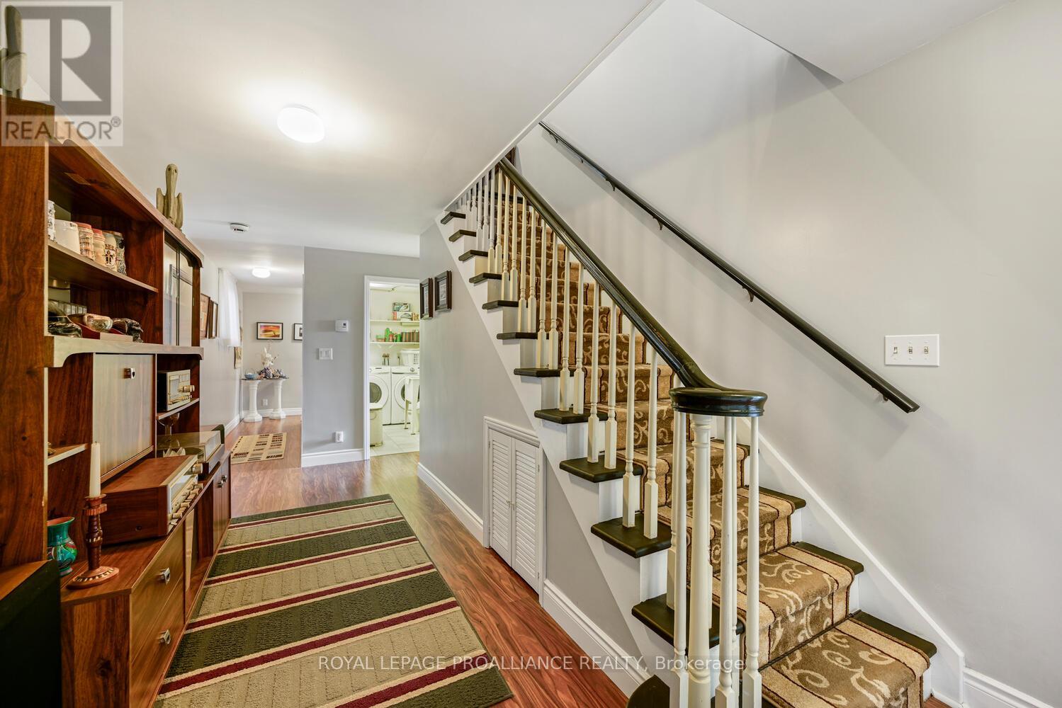 10 Cliffside Crescent, Brockville, Ontario  K6V 3A1 - Photo 22 - X12373021
