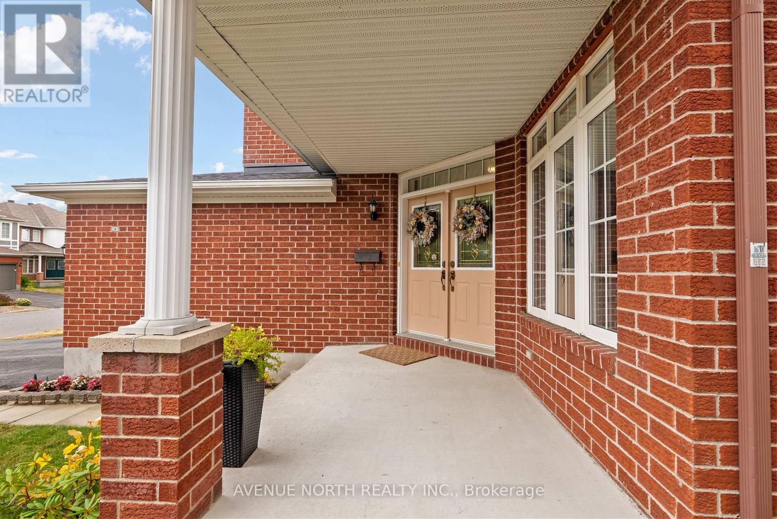Property at 93 WHITESTONE DRIVE image 2