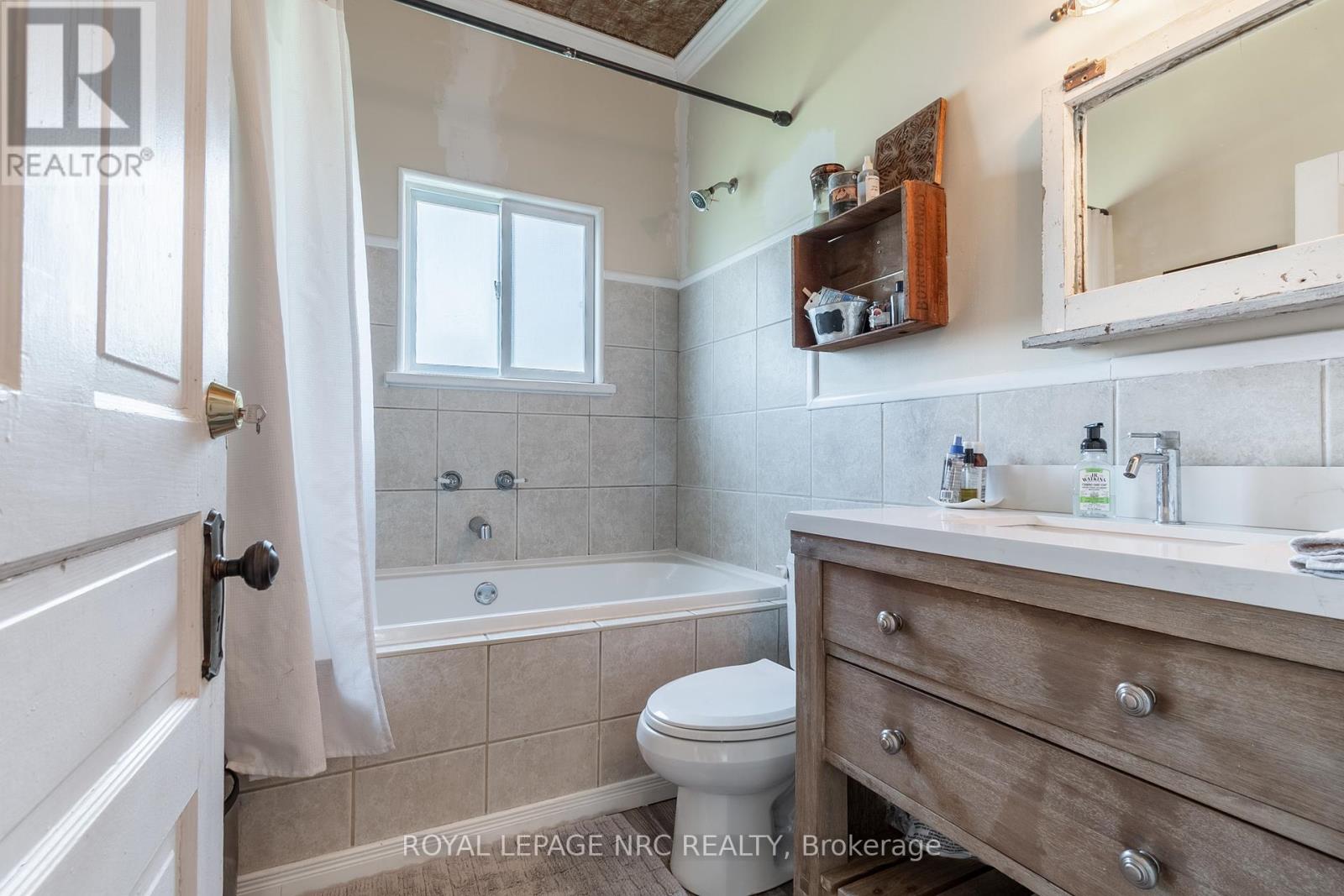172 Niagara Street, Welland, Ontario  L3C 1J5 - Photo 29 - X12373037