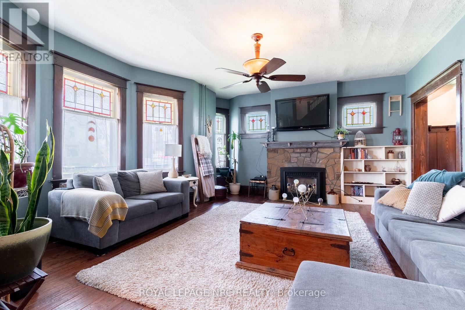 172 Niagara Street, Welland, Ontario  L3C 1J5 - Photo 3 - X12373037
